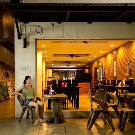 At Home Guest House Bangkok Exterior photo